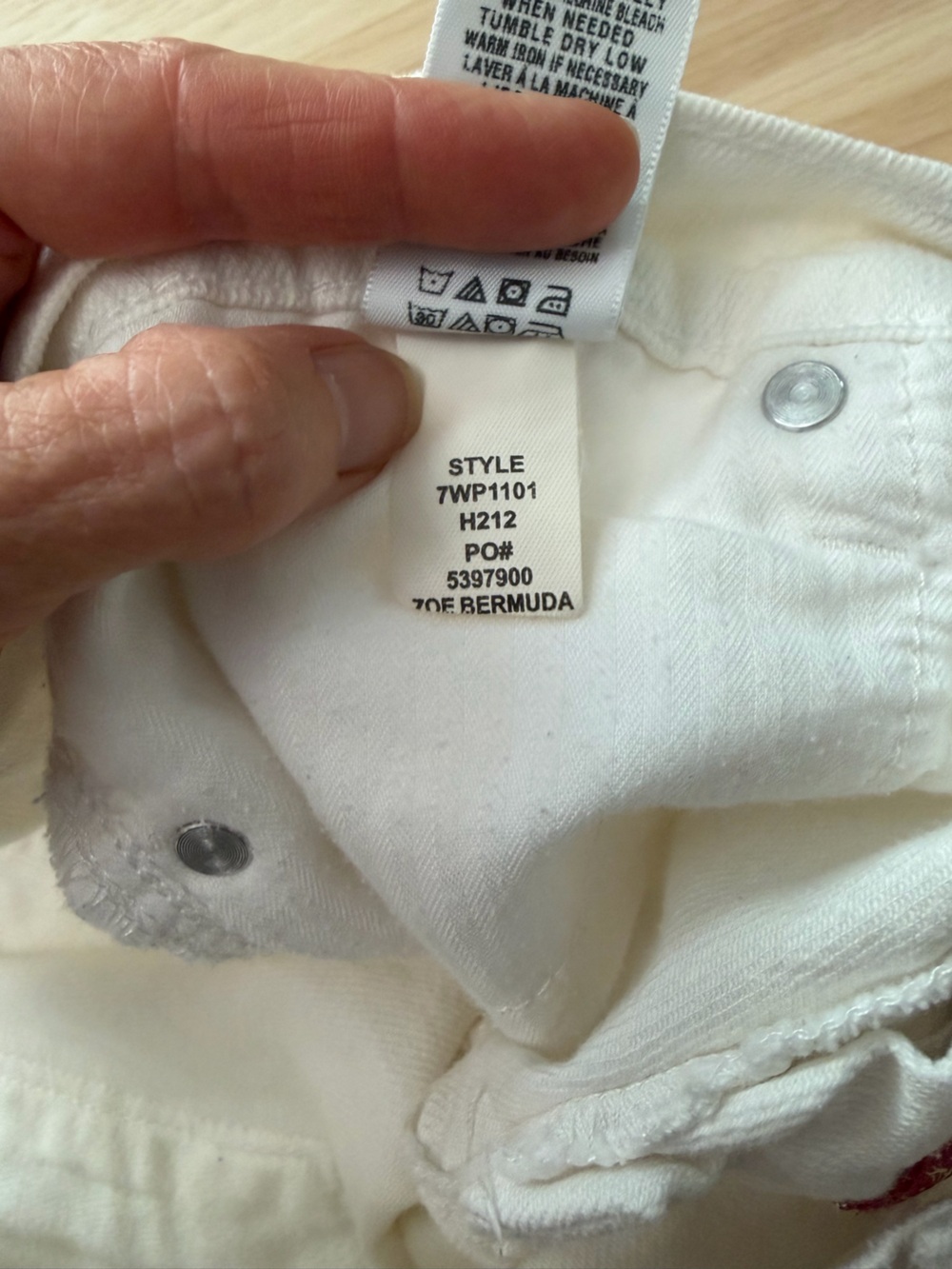 Lucky Brand White Denim/Jean Shorts with Branded Patch - Picture 8 of 8